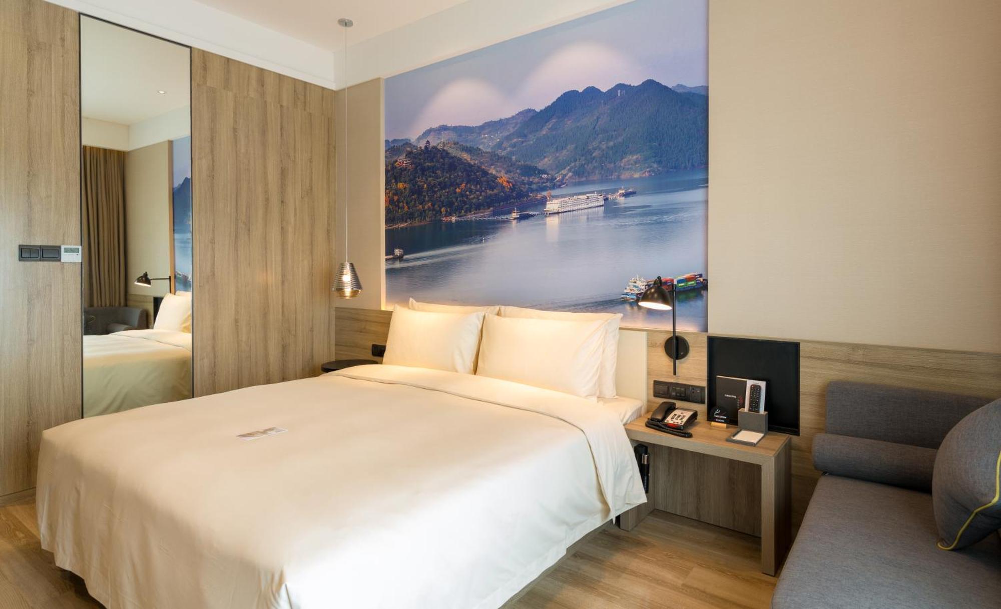 Atour Hotel Chongqing Hongyadong Riverview Экстерьер фото